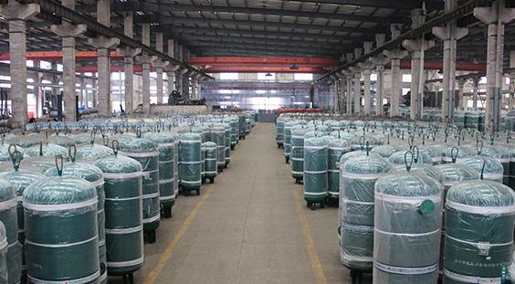 申容直供，只做性價(jià)比高儲(chǔ)氣罐！